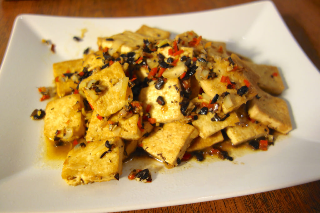 Tofu med svarta sojabönor